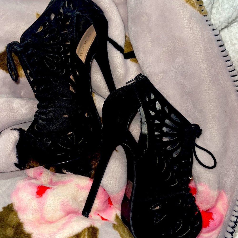 Black pumps - not used